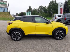 NISSAN JUKE 1.6 HYBRID 4 AMT TEKNA, Ansicht seitlich