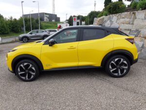 NISSAN JUKE 1.6 HYBRID 4 AMT TEKNA, Ansicht seitlich