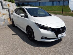 Nissan Leaf 39 kWh 150 PS N-Connecta