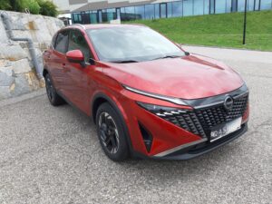 Nissan Qashqai 1.3 DIG-T MHEV N-Connecta Xtronic *Facelift*, Ansicht seitlich