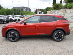 Nissan Qashqai 1.3 DIG-T MHEV N-Connecta Xtronic *Facelift*, Ansicht seitlich