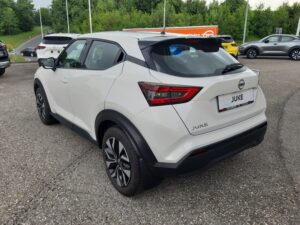 Nissan Juke 1.0 DIG-T Acenta Benziner, Ansicht seitlich