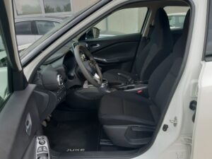 Nissan Juke 1.0 DIG-T Acenta Benziner, Fahrerseite